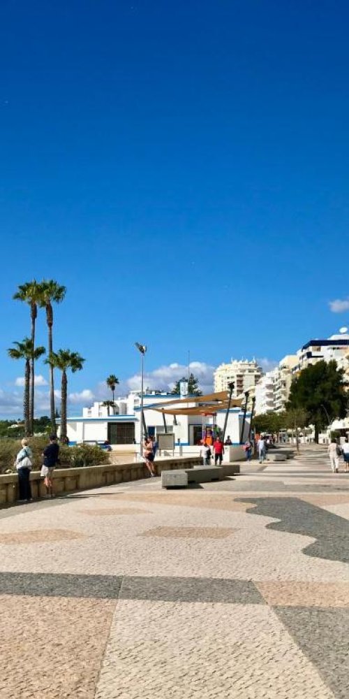 Exploring Armacao De Pera